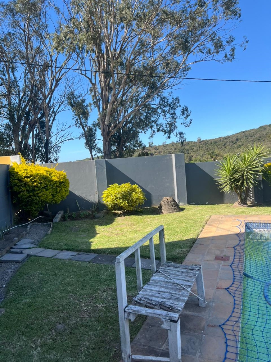 4 Bedroom Property for Sale in Abbotsford Eastern Cape